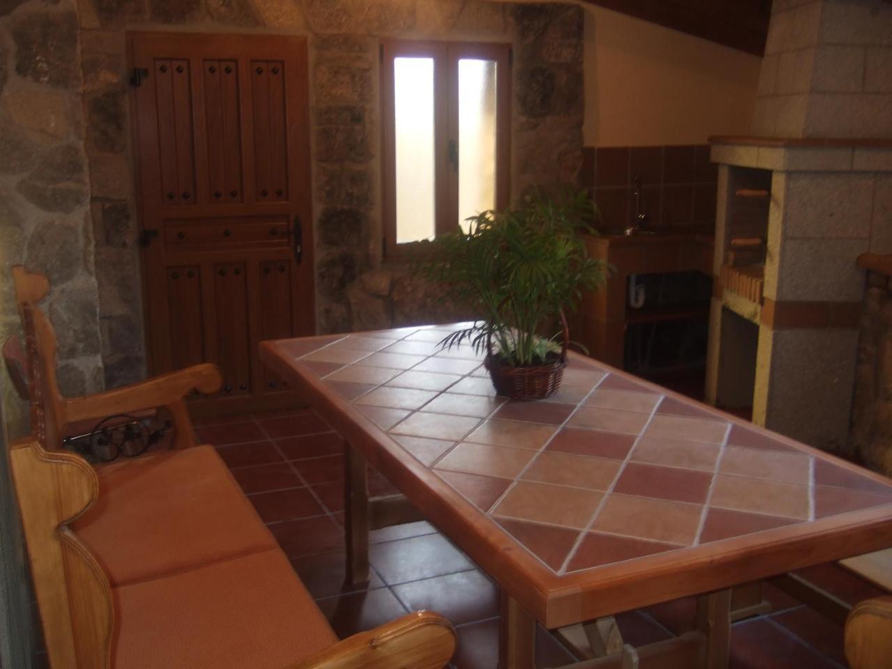 Tinao De Gredos Villa Barajas de Gredos ภายนอก รูปภาพ